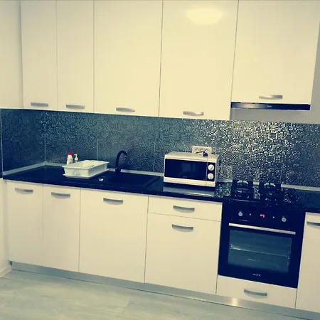 Zanzi Home Apartament *